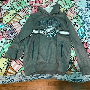 Philadelphia eagles hoodie with a good thick layer and hood